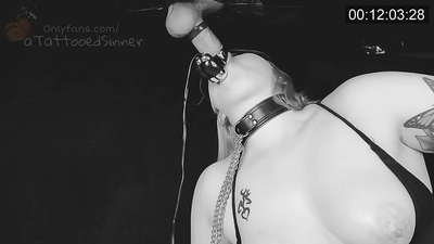 Ngoanana e motle ea nang le matete a phethahetseng sebakeng sa khanya